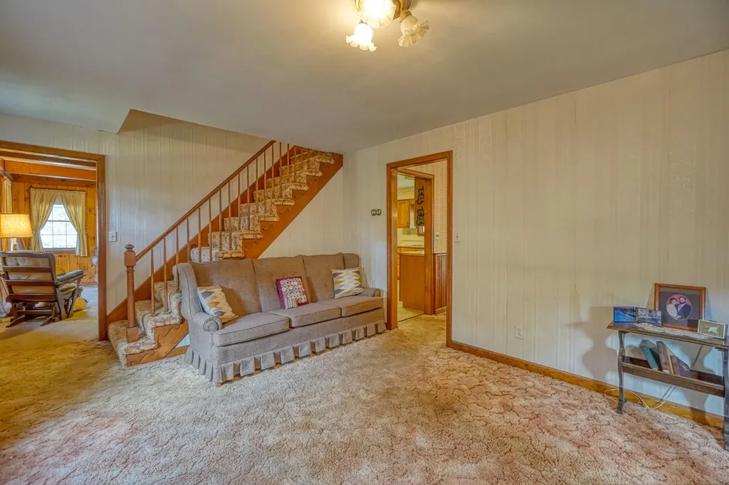 221 Brann Road Vassalboro ME 04989