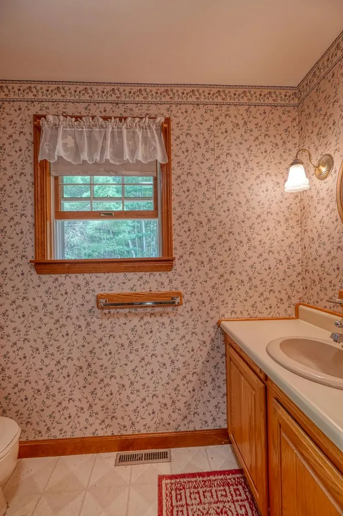 221 Brann Road Vassalboro ME 04989