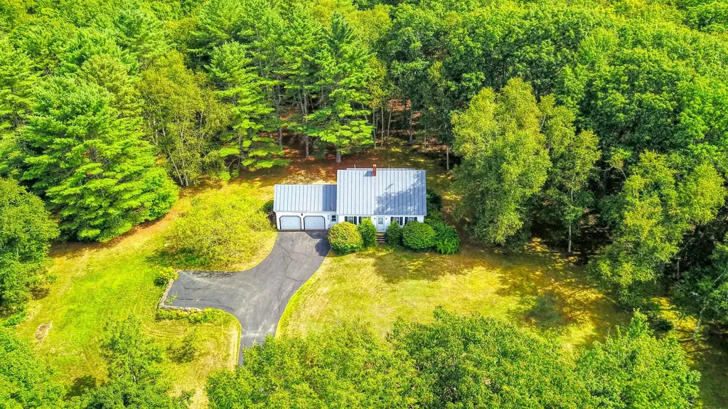 221 Brann Road Vassalboro ME 04989