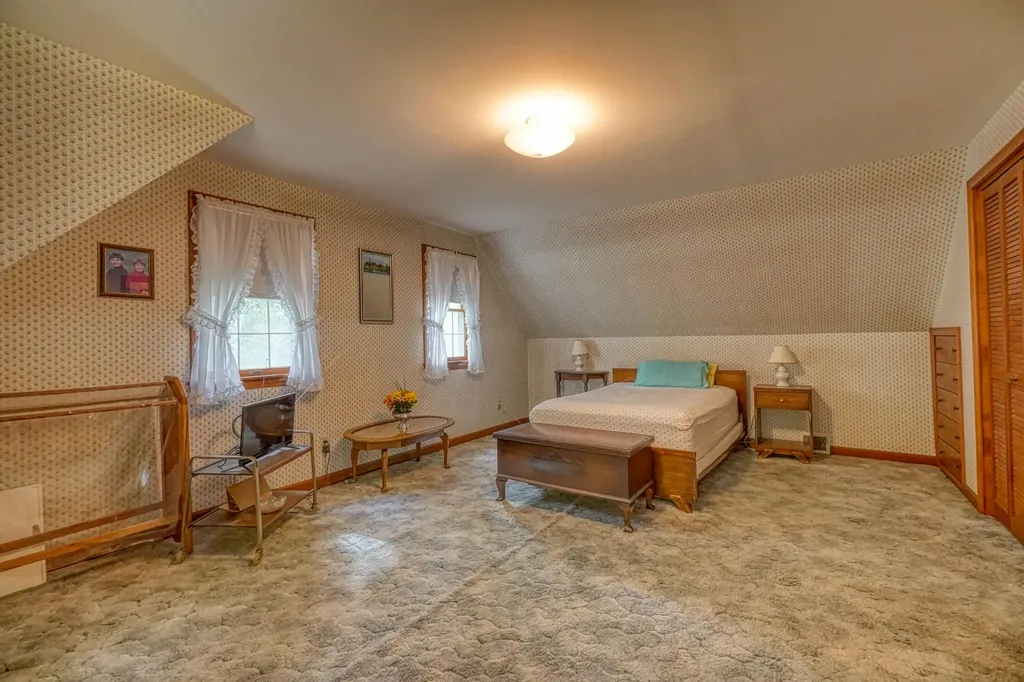 221 Brann Road Vassalboro ME 04989
