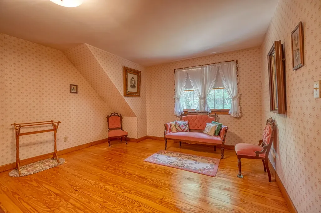 221 Brann Road Vassalboro ME 04989