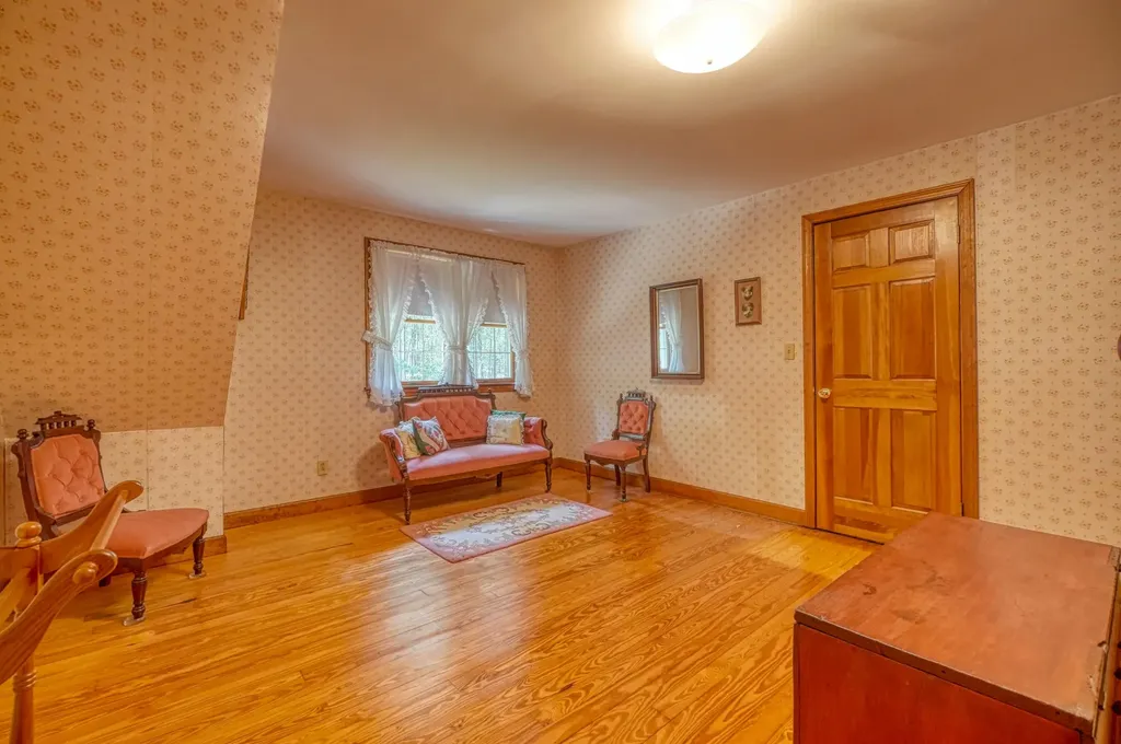 221 Brann Road Vassalboro ME 04989