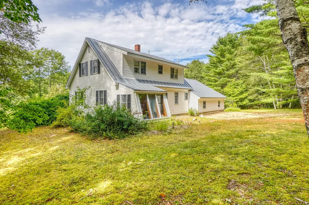 221 Brann Road Vassalboro ME 04989