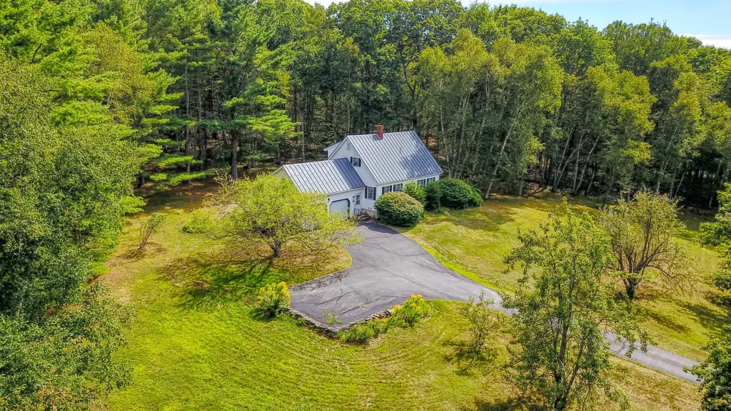 221 Brann Road Vassalboro ME 04989