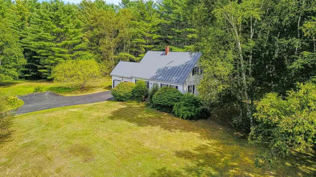 221 Brann Road Vassalboro ME 04989