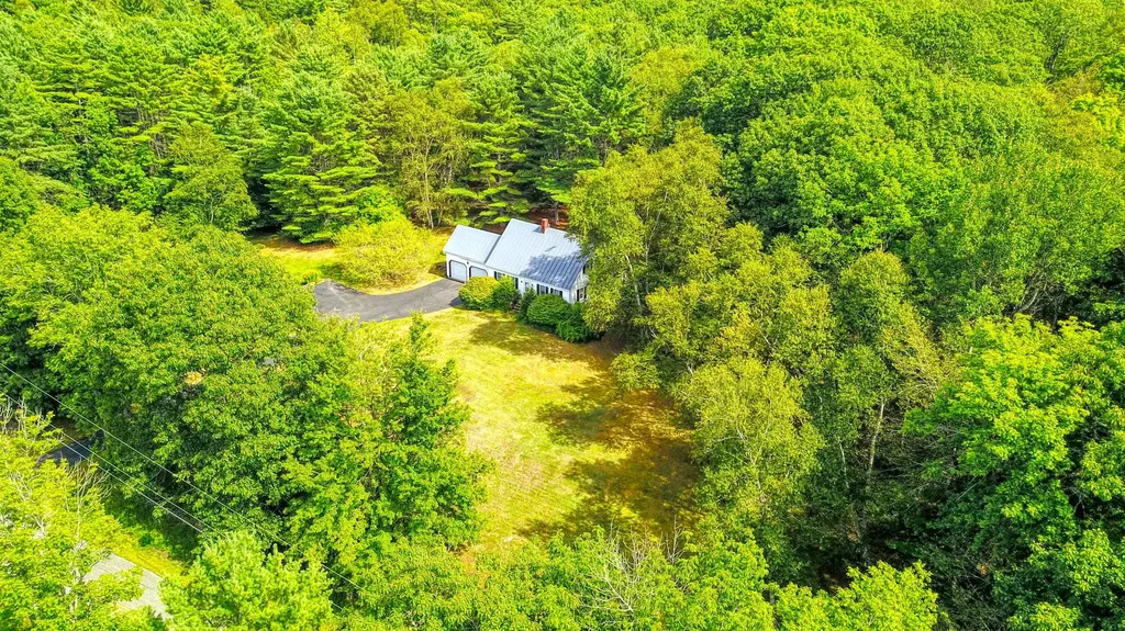 221 Brann Road Vassalboro ME 04989
