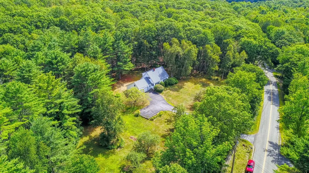 221 Brann Road Vassalboro ME 04989