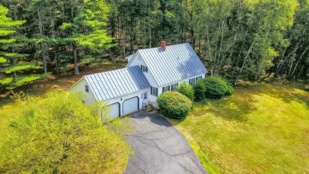 221 Brann Road Vassalboro ME 04989