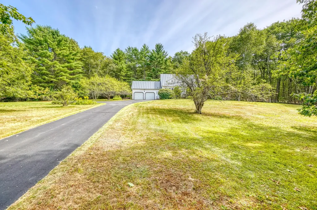 221 Brann Road Vassalboro ME 04989