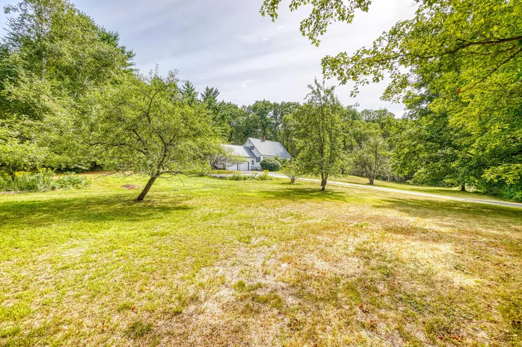 221 Brann Road Vassalboro ME 04989