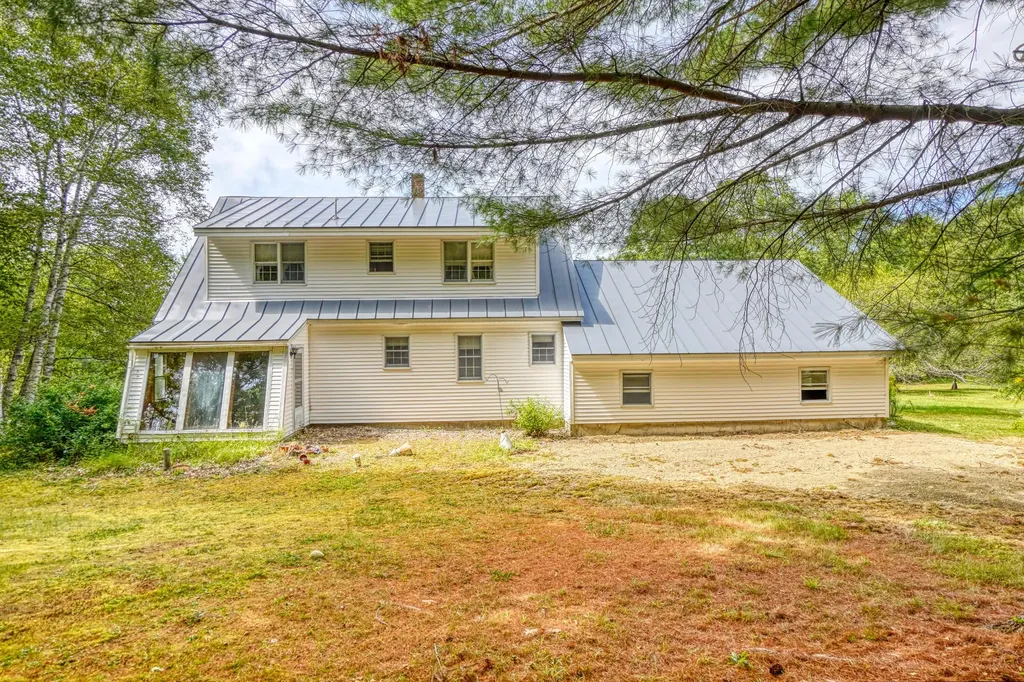 221 Brann Road Vassalboro ME 04989