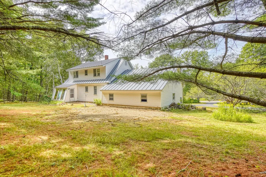 221 Brann Road Vassalboro ME 04989