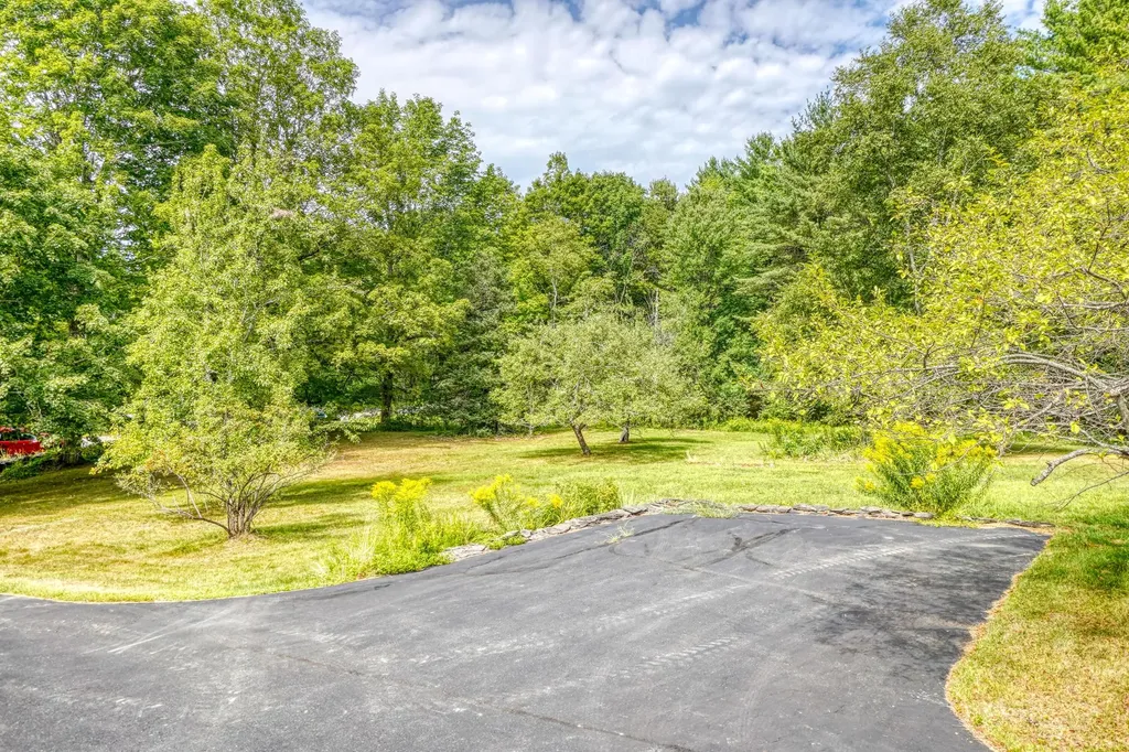 221 Brann Road Vassalboro ME 04989