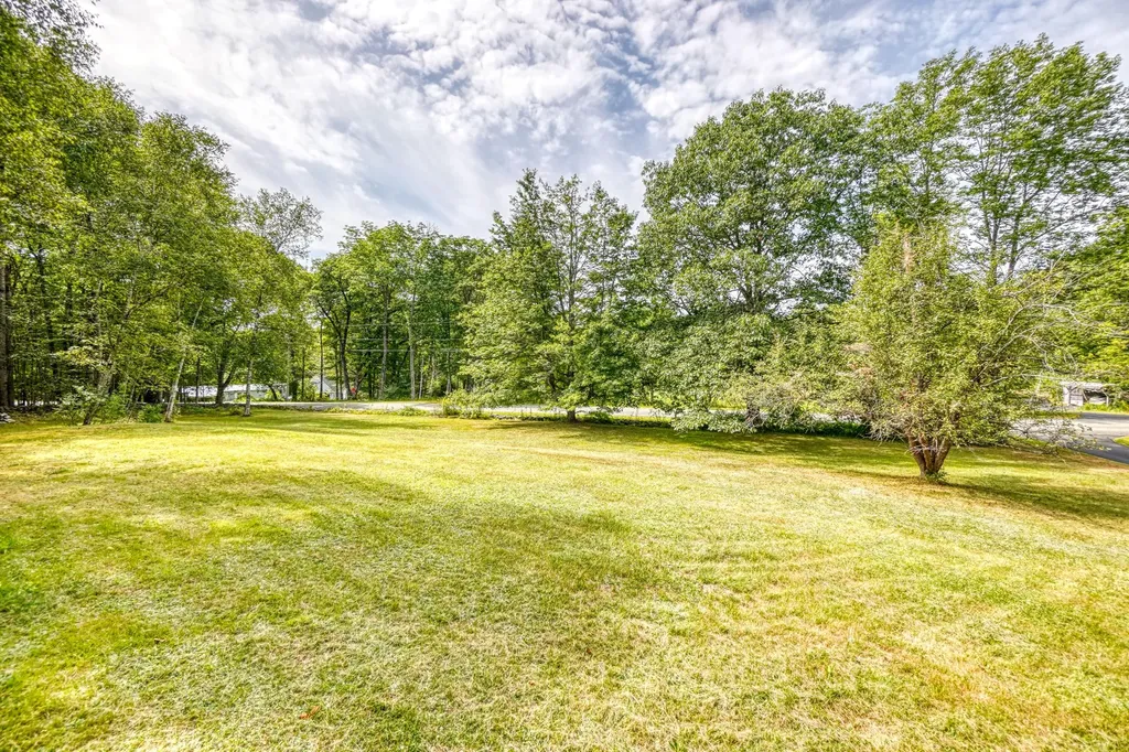 221 Brann Road Vassalboro ME 04989