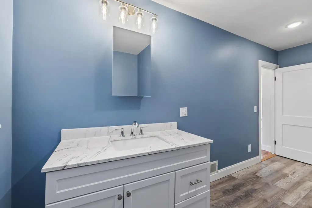 153 Poland Road Auburn ME 04210