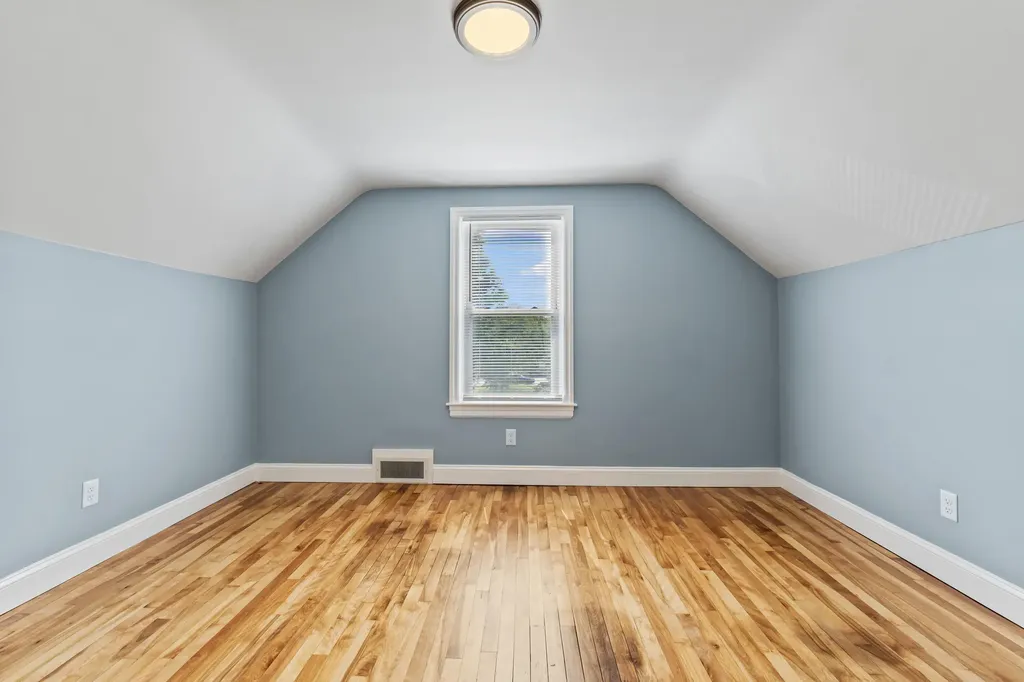 153 Poland Road Auburn ME 04210