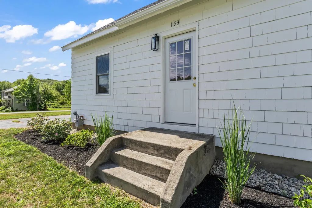 153 Poland Road Auburn ME 04210