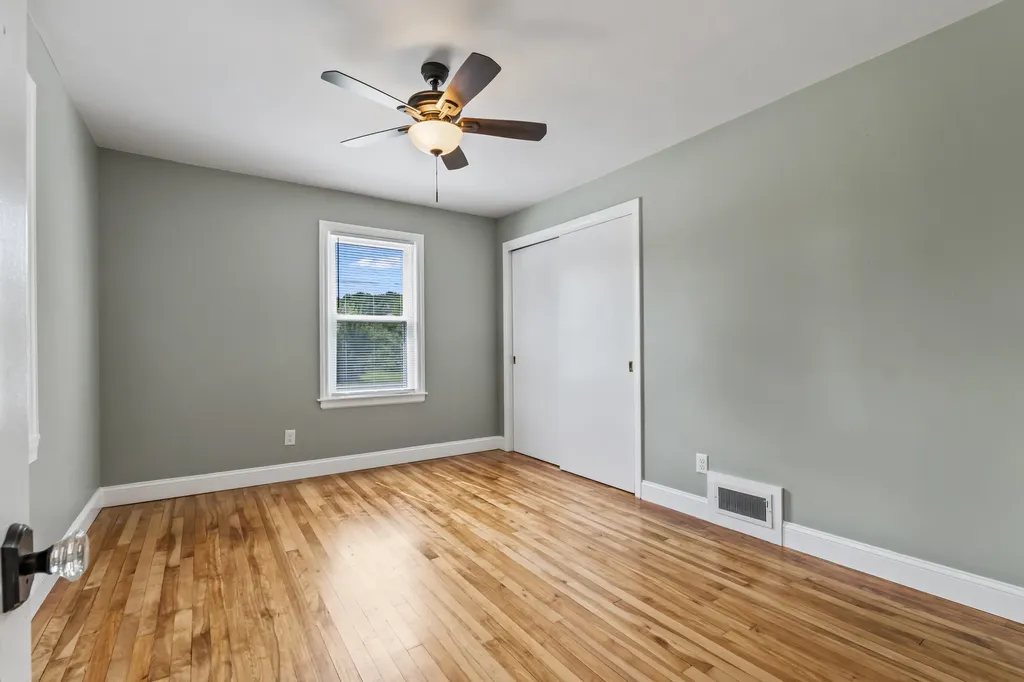 153 Poland Road Auburn ME 04210