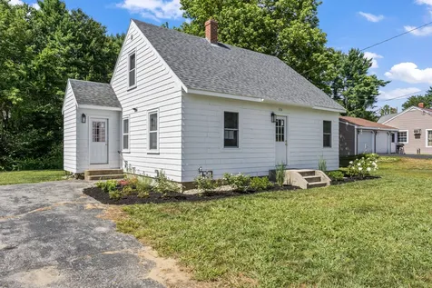 153 Poland Road Auburn ME 04210