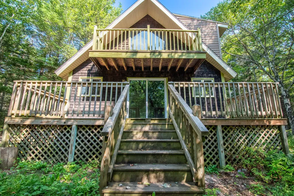 14 Pinkie Lane Southport ME 04576