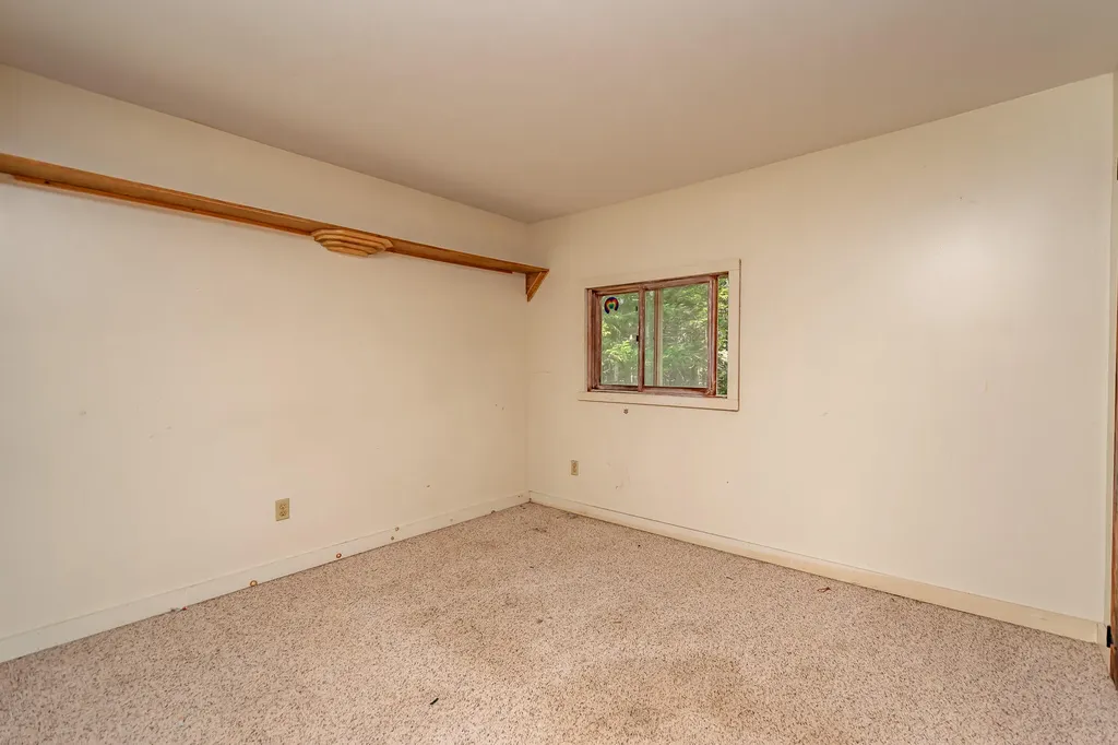 14 Pinkie Lane Southport ME 04576
