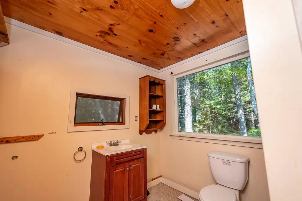 14 Pinkie Lane Southport ME 04576