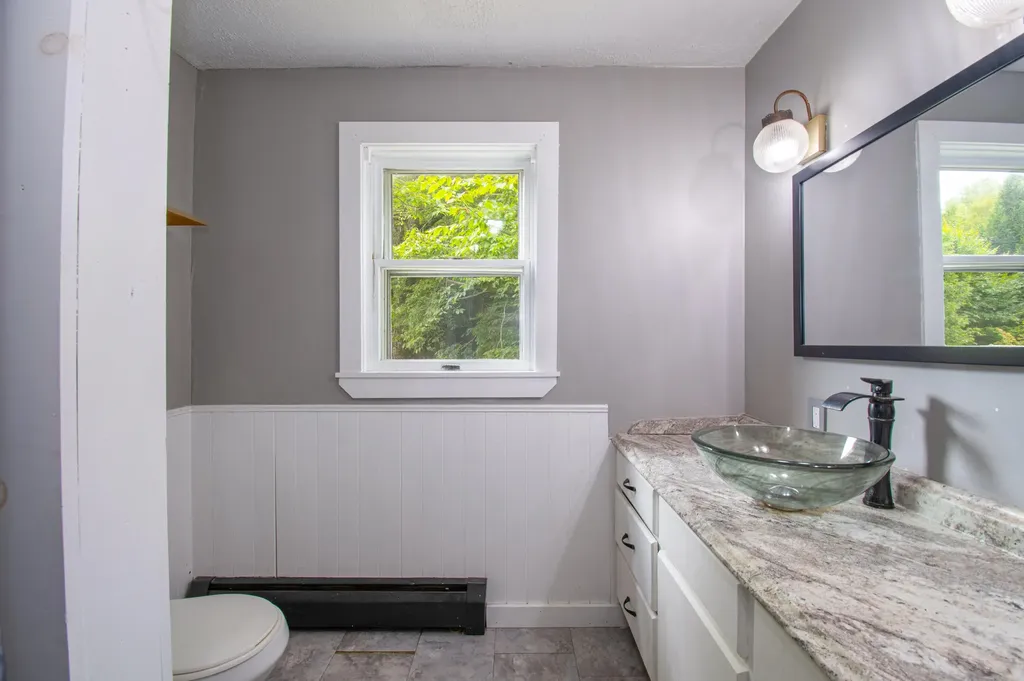 14 Hill Drive Bowdoin ME 04287