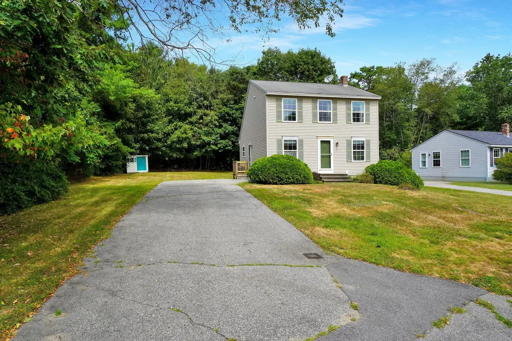12 Willowdale Drive Gorham ME 04038