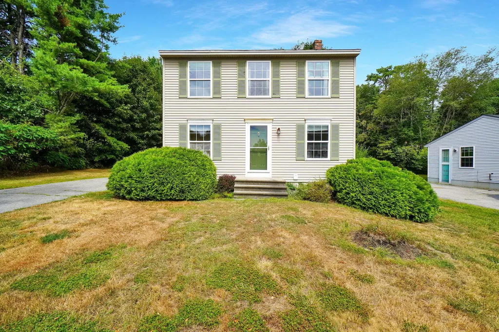12 Willowdale Drive Gorham ME 04038