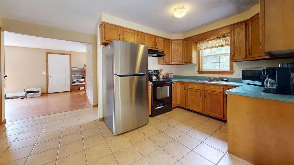 12 Willowdale Drive Gorham ME 04038