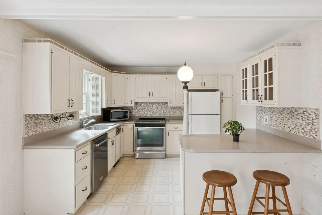 2 Gilmar Avenue Lewiston ME 04240