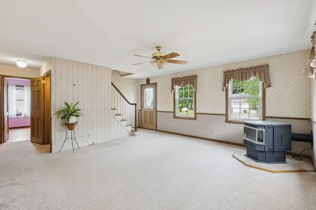 2 Gilmar Avenue Lewiston ME 04240