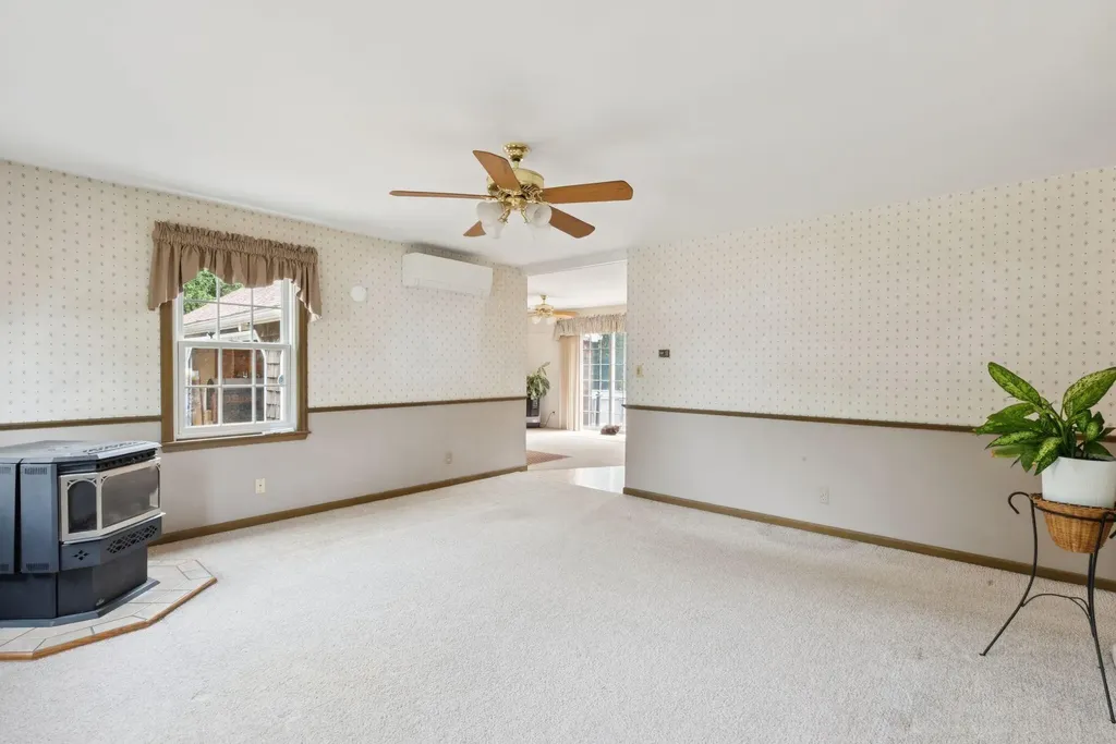 2 Gilmar Avenue Lewiston ME 04240