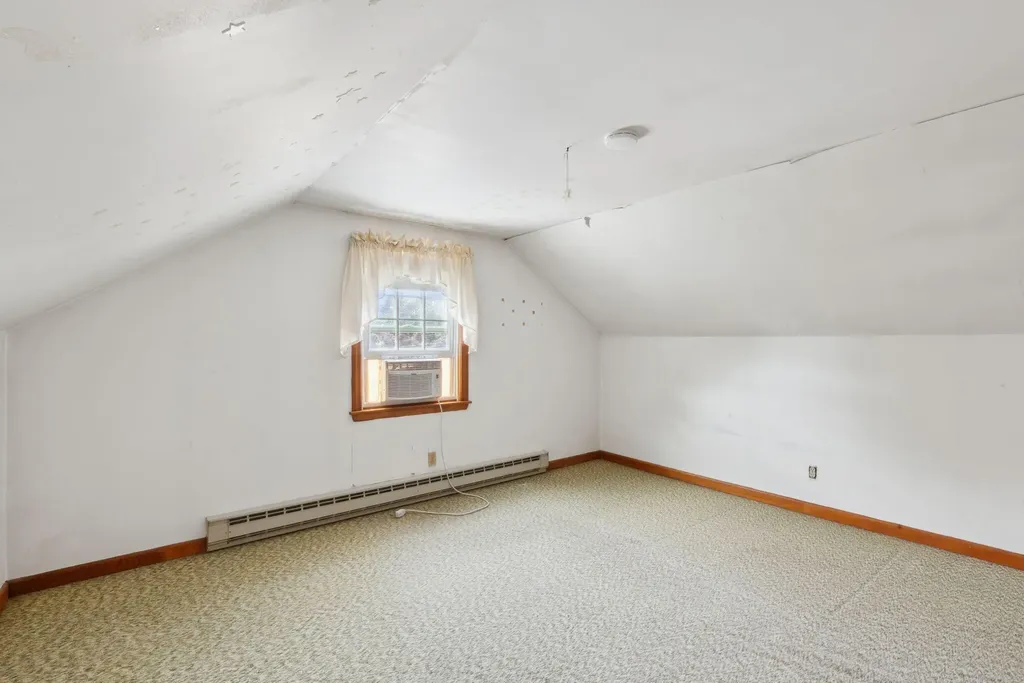 2 Gilmar Avenue Lewiston ME 04240