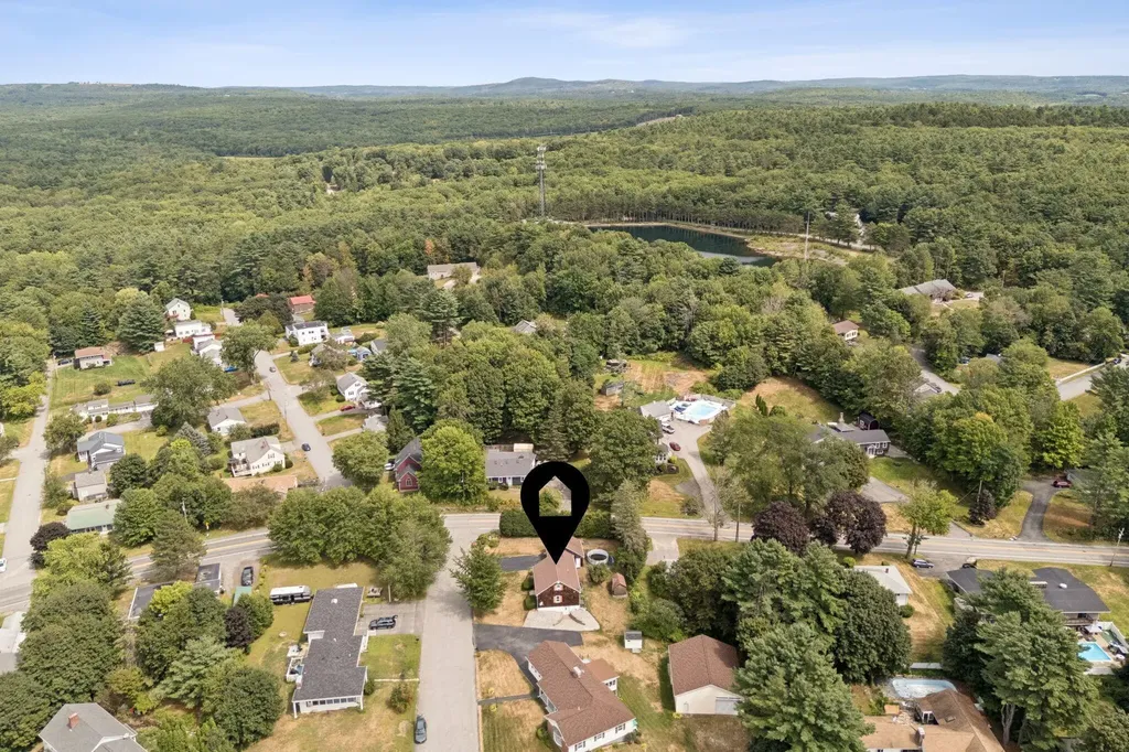 2 Gilmar Avenue Lewiston ME 04240