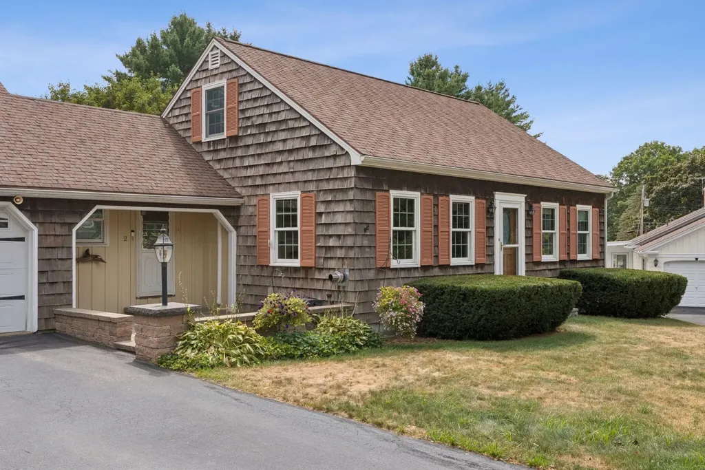2 Gilmar Avenue Lewiston ME 04240