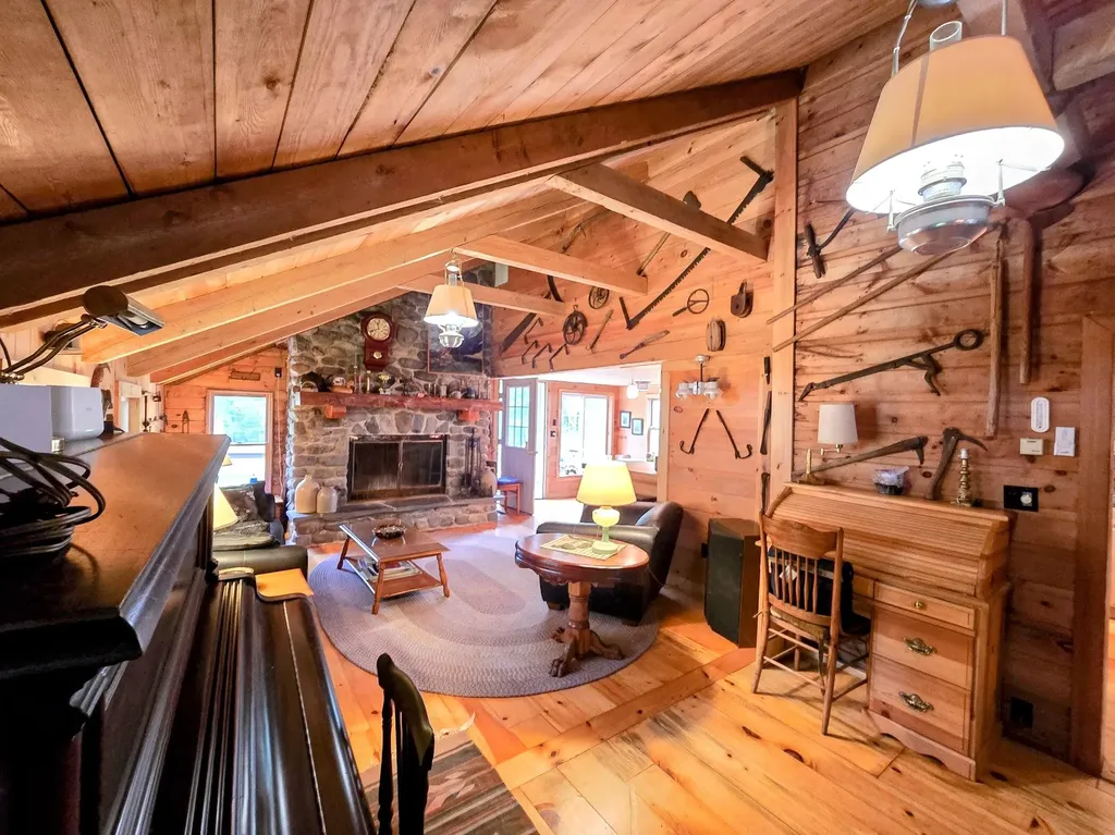 78 Desmond Road Milo ME 04463