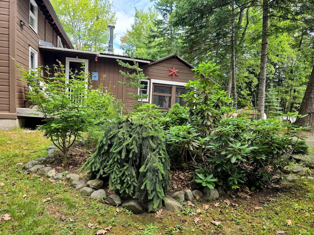 78 Desmond Road Milo ME 04463