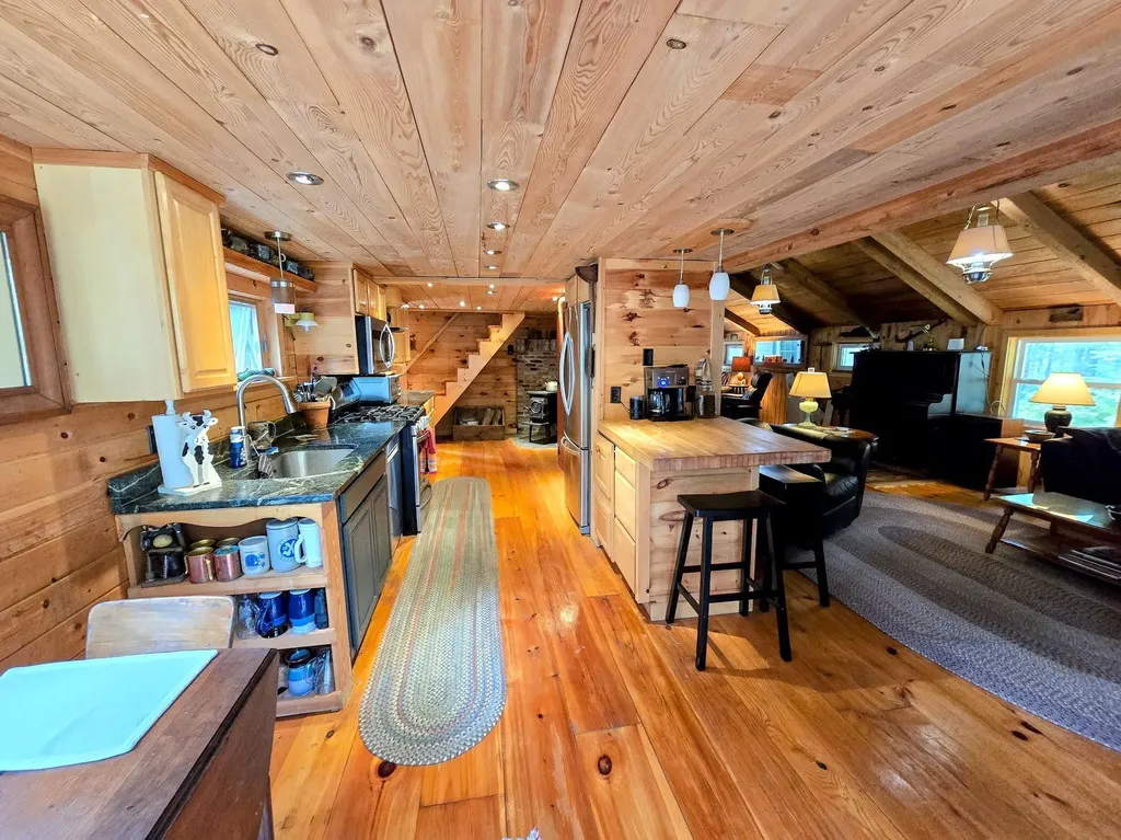 78 Desmond Road Milo ME 04463