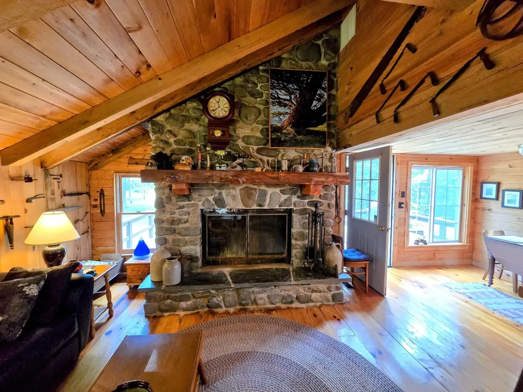 78 Desmond Road Milo ME 04463