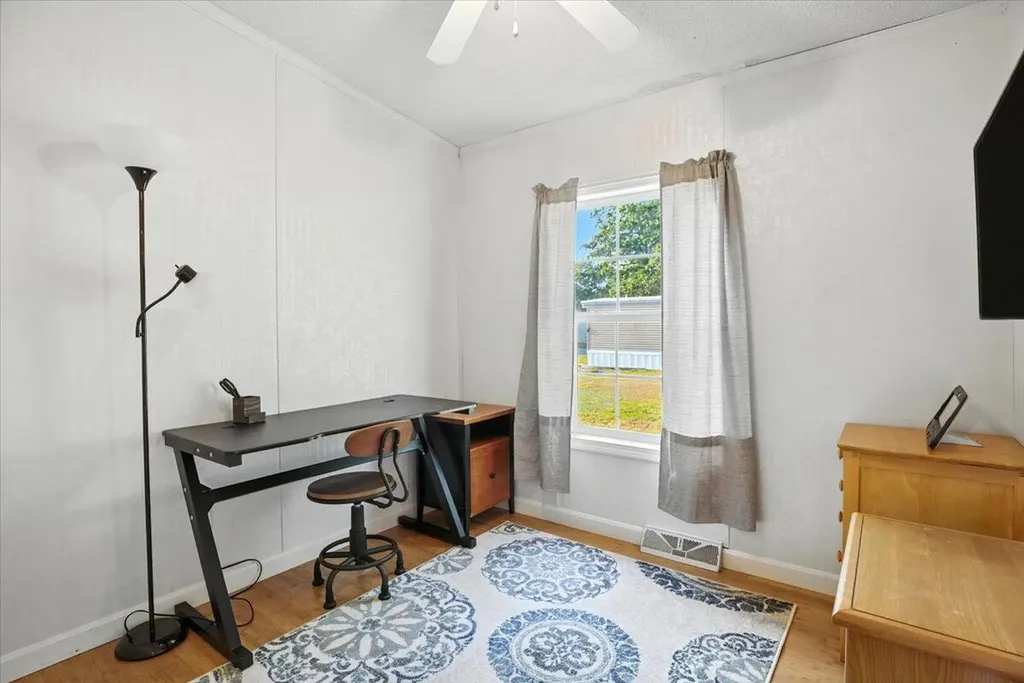 20 Arrowhead Drive Lisbon ME 04250