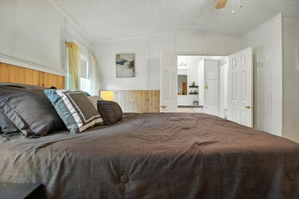 20 Arrowhead Drive Lisbon ME 04250