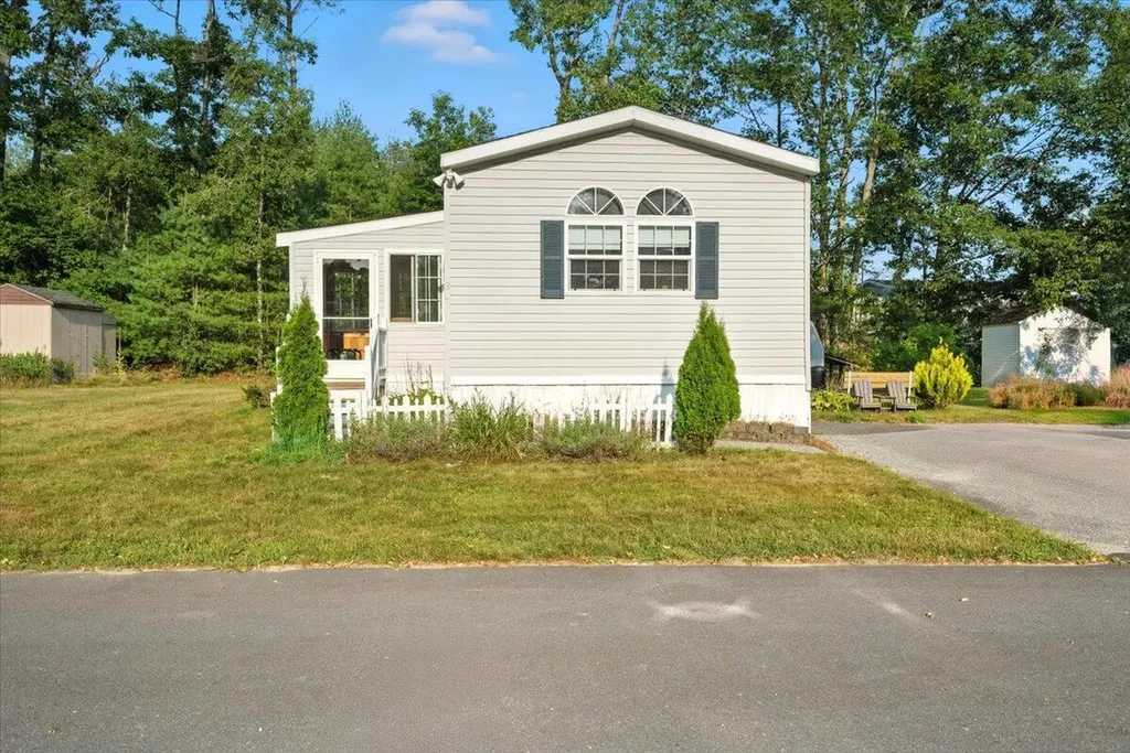 20 Arrowhead Drive Lisbon ME 04250