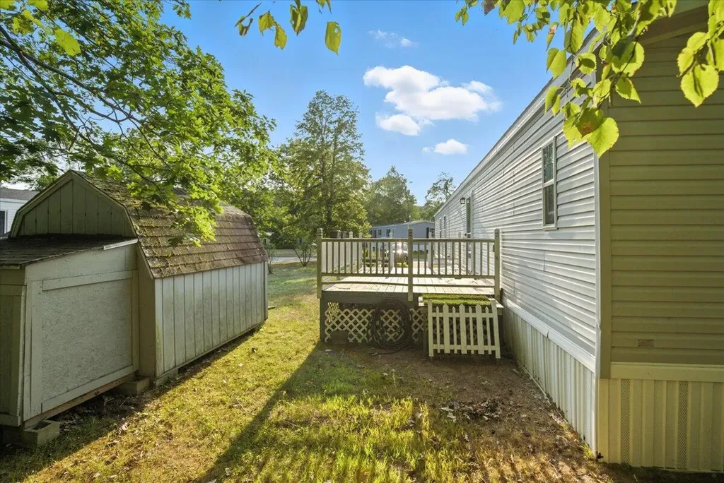 20 Arrowhead Drive Lisbon ME 04250