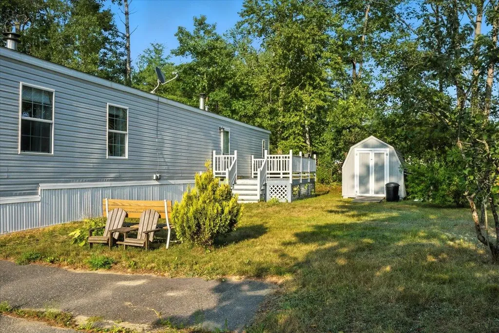 20 Arrowhead Drive Lisbon ME 04250