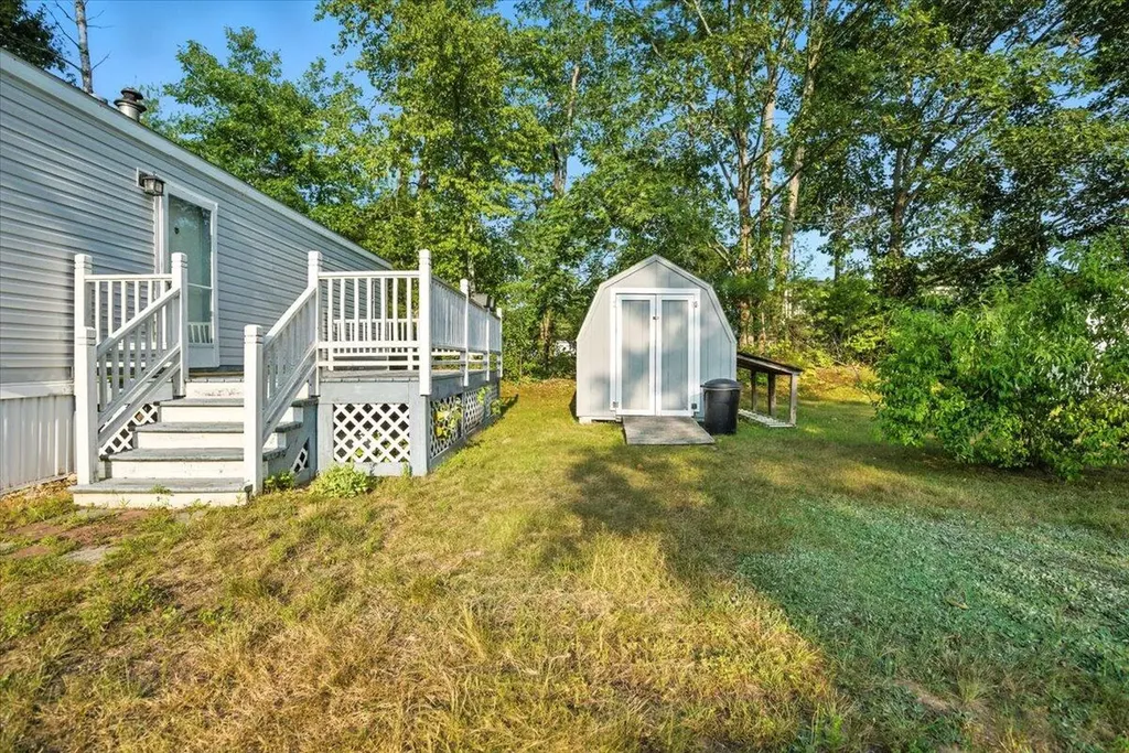 20 Arrowhead Drive Lisbon ME 04250