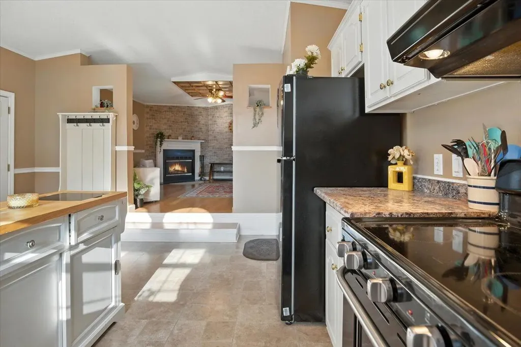 20 Arrowhead Drive Lisbon ME 04250