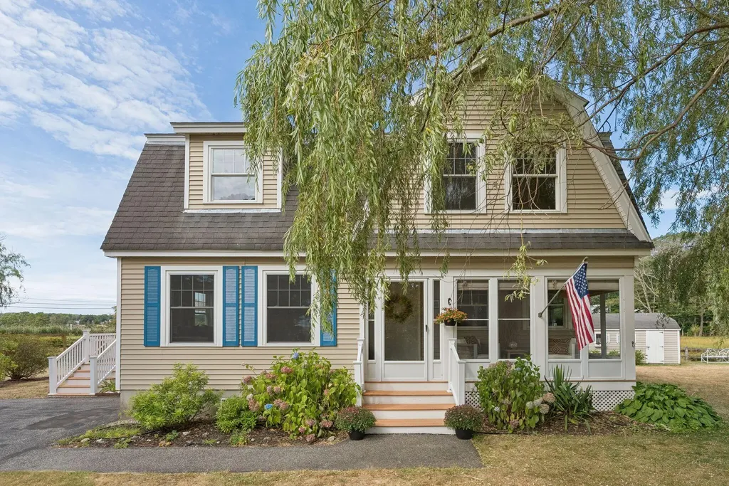 10 Seaside Avenue Saco ME 04072
