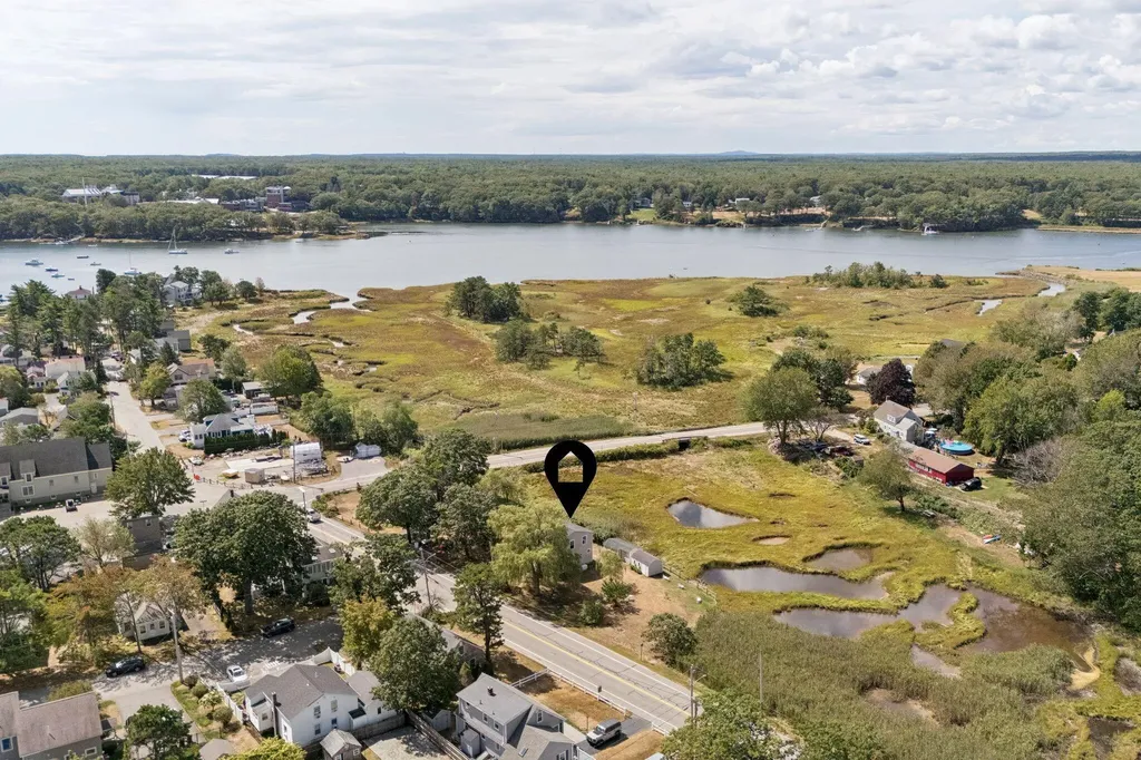 10 Seaside Avenue Saco ME 04072