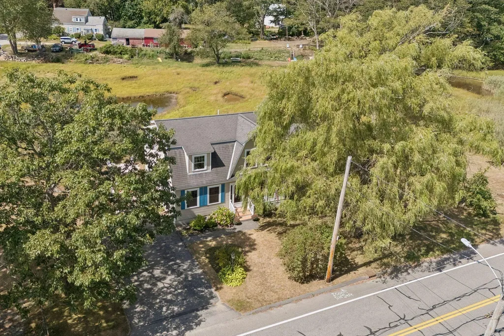 10 Seaside Avenue Saco ME 04072